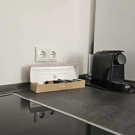 Lu16 Three - Neu Renoviert, Modern & Zentral Mit Kueche - Bema Appartamento *
