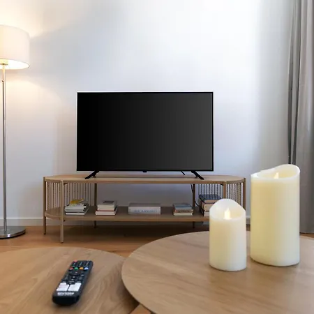 Lu16 Three - Neu Renoviert, Modern & Zentral Mit Kueche - Bema
