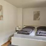 Apartment Lu16 Three - Neu Renoviert, Modern & Zentral Mit Kueche - Bema *