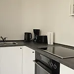 Lu16 Three - Neu Renoviert, Modern & Zentral Mit Kueche - Bema